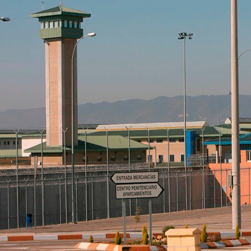 Servicios de vigilancia en centros de internamiento y dependencias de seguridad (especialidad)